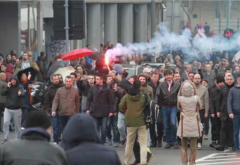 Počeo prosvjed ispred narodne skupštine u Beogradu