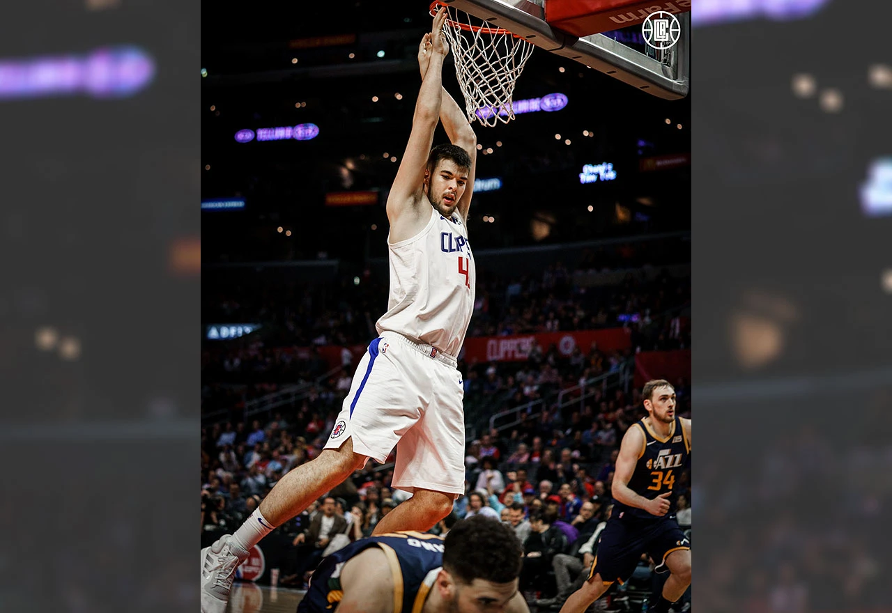 Ivica Zubac upisao double-double i odveo Clipperse u doigravanje