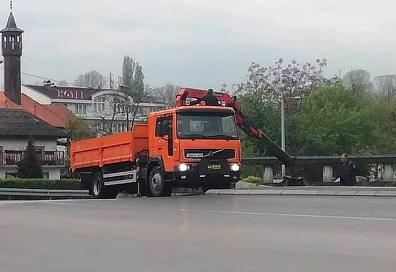 Iščupane sadnice dunja posvećene Davidu Dragičeviću u Banja Luci