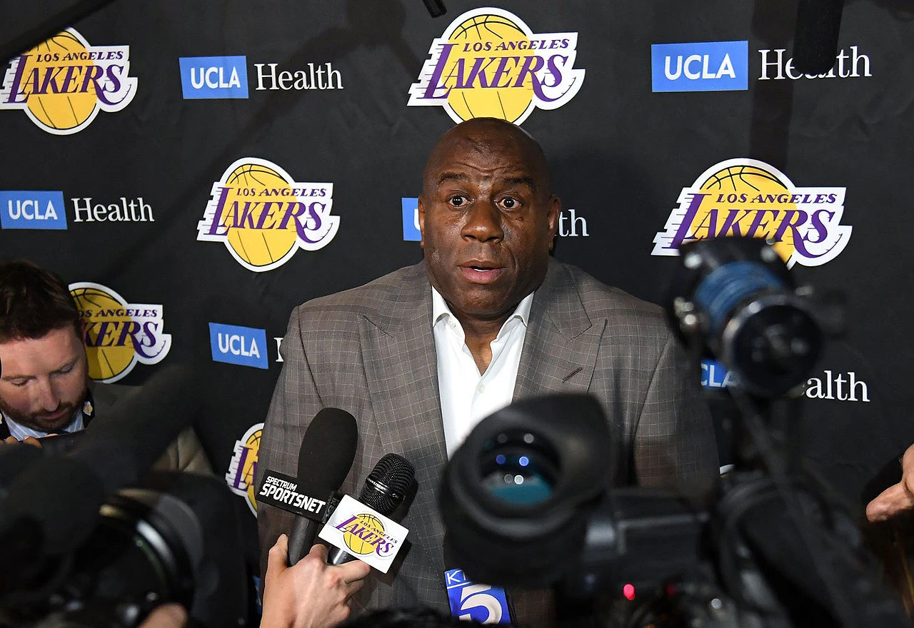 Magic Johnson dao ostavku na mjesto predsjednika Lakersa