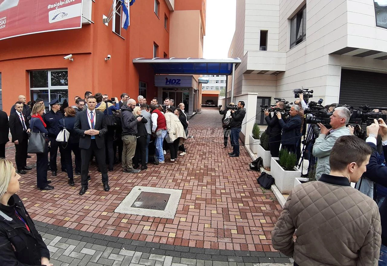 Vučić ne propušta ni jedan sajam, a Srbija ne želi ničiji teritorij