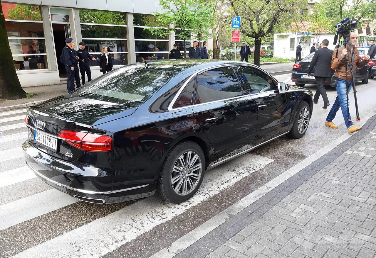 Crne zvijeri na mostarskim ulicama: Netko sastanči, netko ne