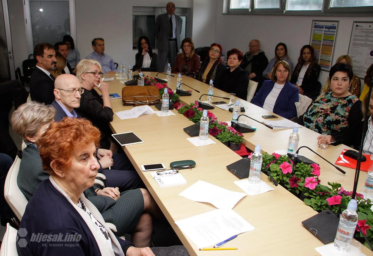 Alarm za uzbunu: Zdravstveni kadar odlazi iz cijele zemlje