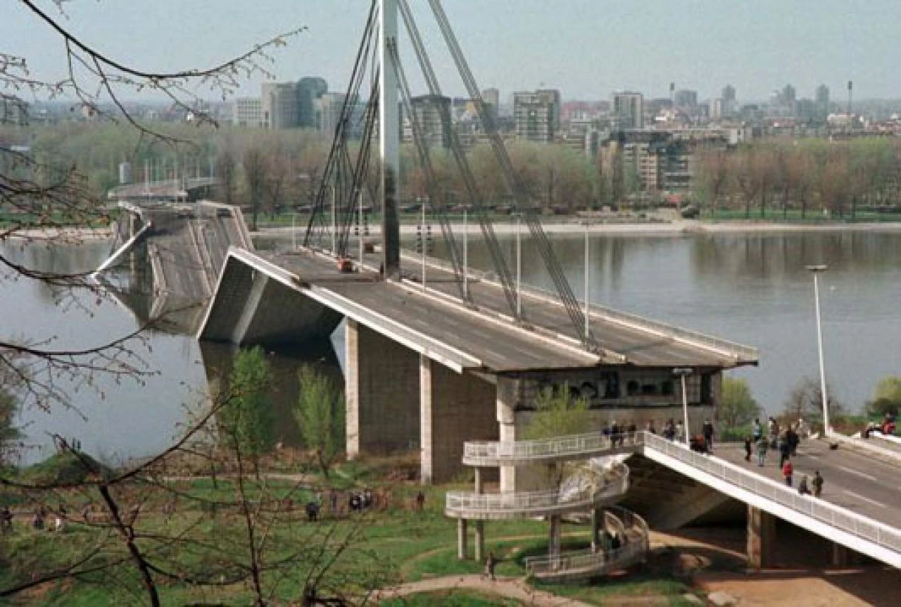 Moskva zaustavila NATO-vo bombardiranje Srbije