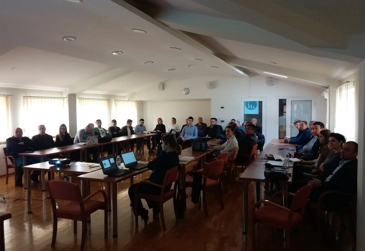 Posušaci učili kako do bespovratnih sredstava