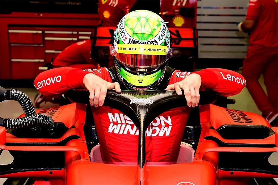 VIDEO | Mladi Schumacher napokon u bolidu Ferrarija