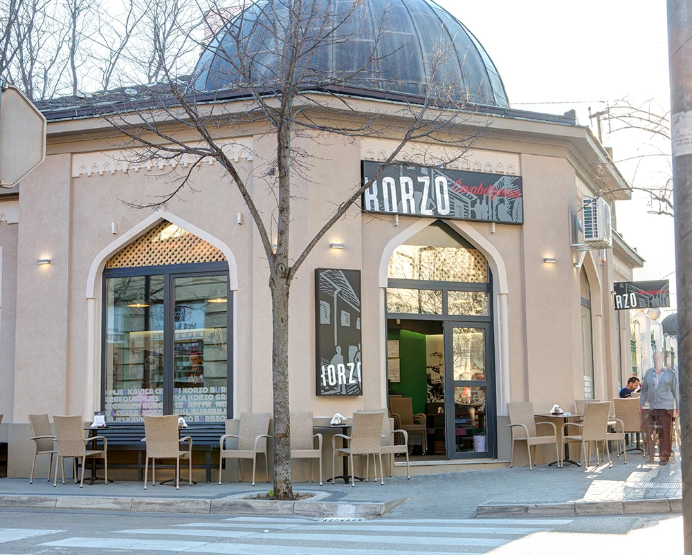 Sarajevski ćevapi na mostarskom Korzu