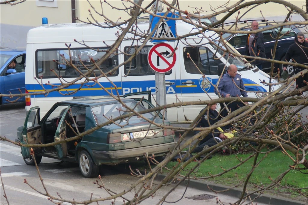Hrvatska: Uhićeni muškarci koji su bježali od policije u autu bh. registracija