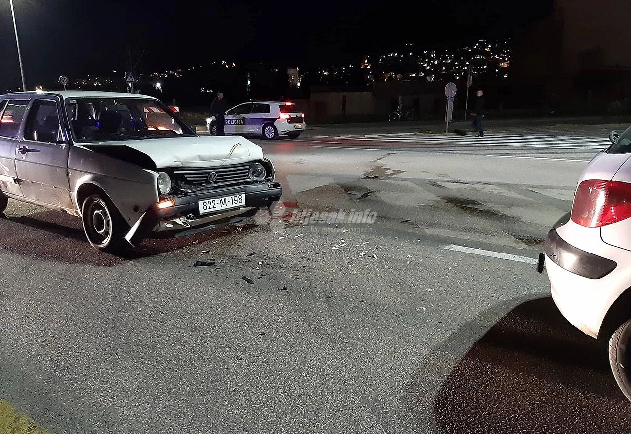Mostar: Na novom mostu sudarili se Golf i Peugeot