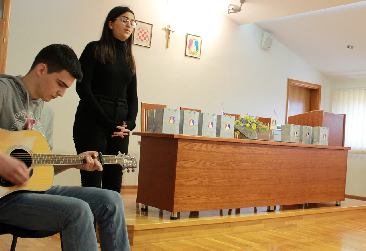 Posuški srednjoškolci pisali o ljubavi