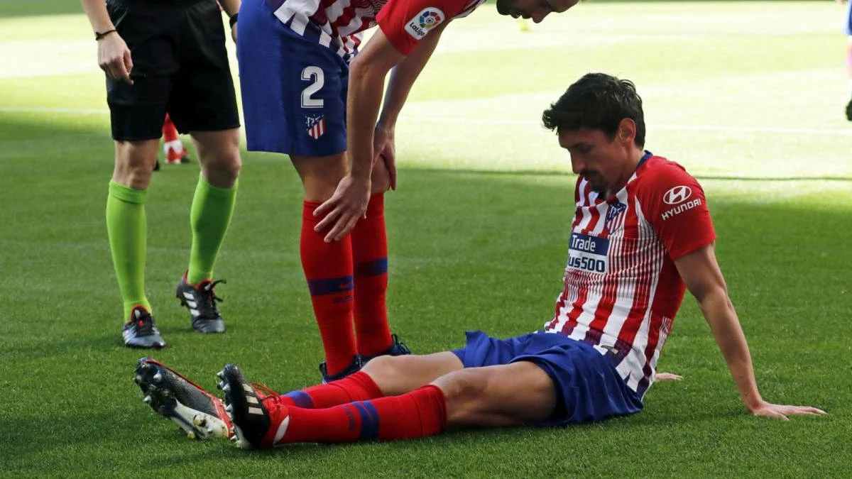 Branič Atletica Stefan Savić trenera gađao kopačkom: 'Štakore'!