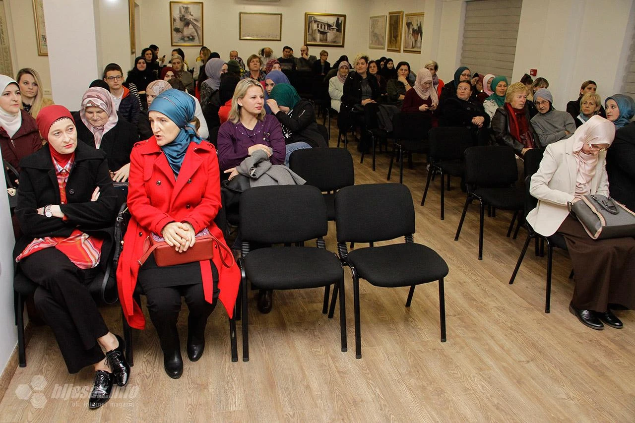 U Mostaru održana tribina o očuvanju obitelji u suvremenim društvenim kretanjima