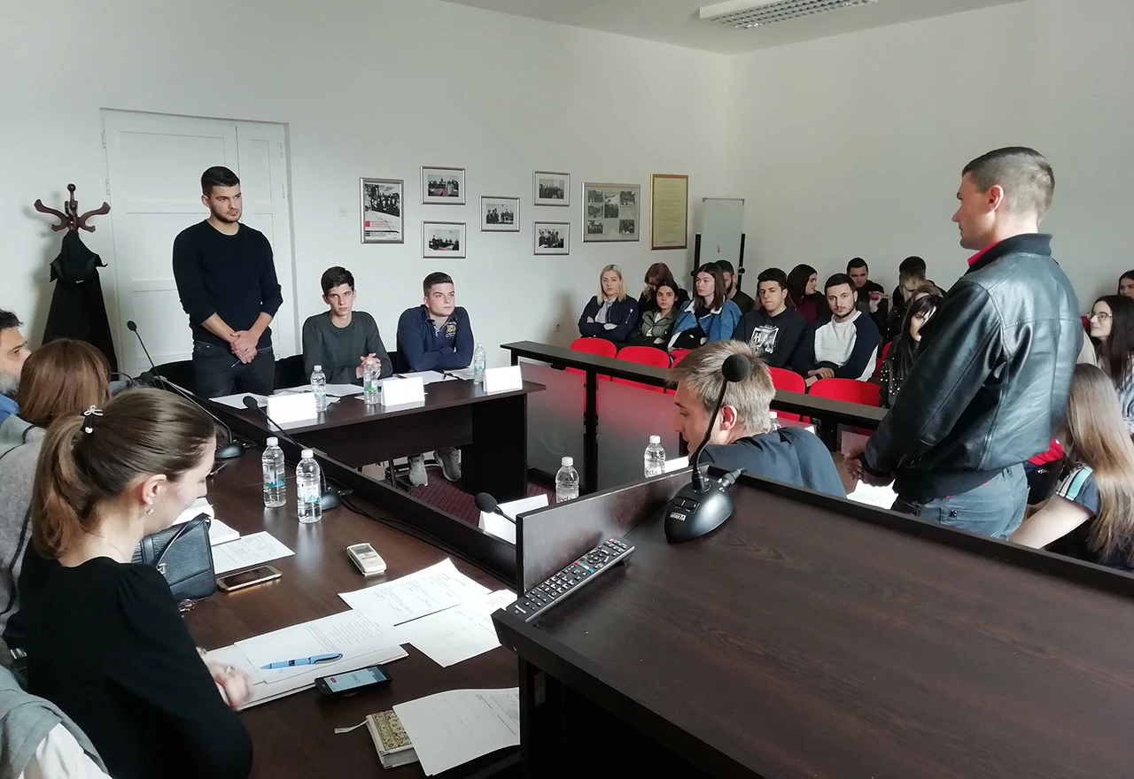 Debatiralo se u Mostaru: Privatni zatvori u BiH - da ili ne?
