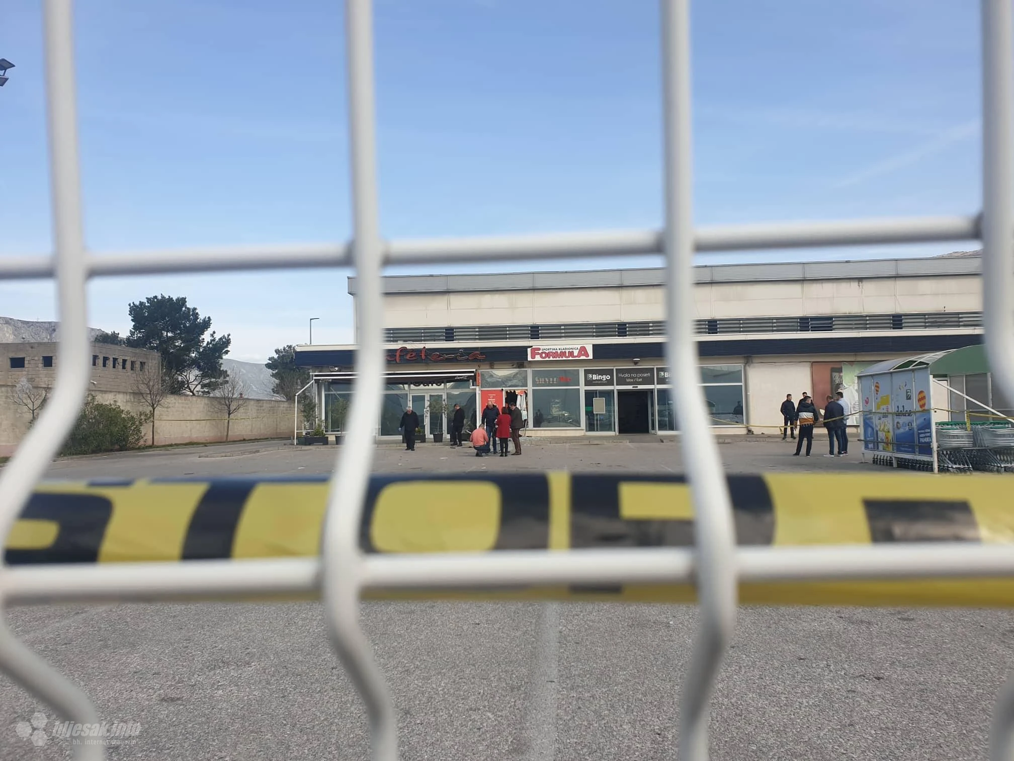 Raznijeli bankomat na Bišću polju