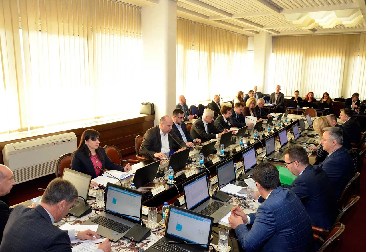 Vlada šalje policiju operatoru za obnovljivu energiju