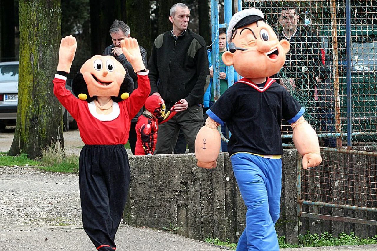 Maškare u Cimu: Maskirana povorka, utrka umirovljenika...
