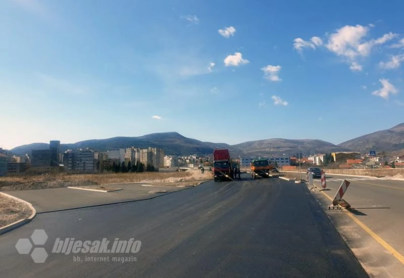 Stigao drugi sloj asfalta na cestu od vrha Avenije do Zalika