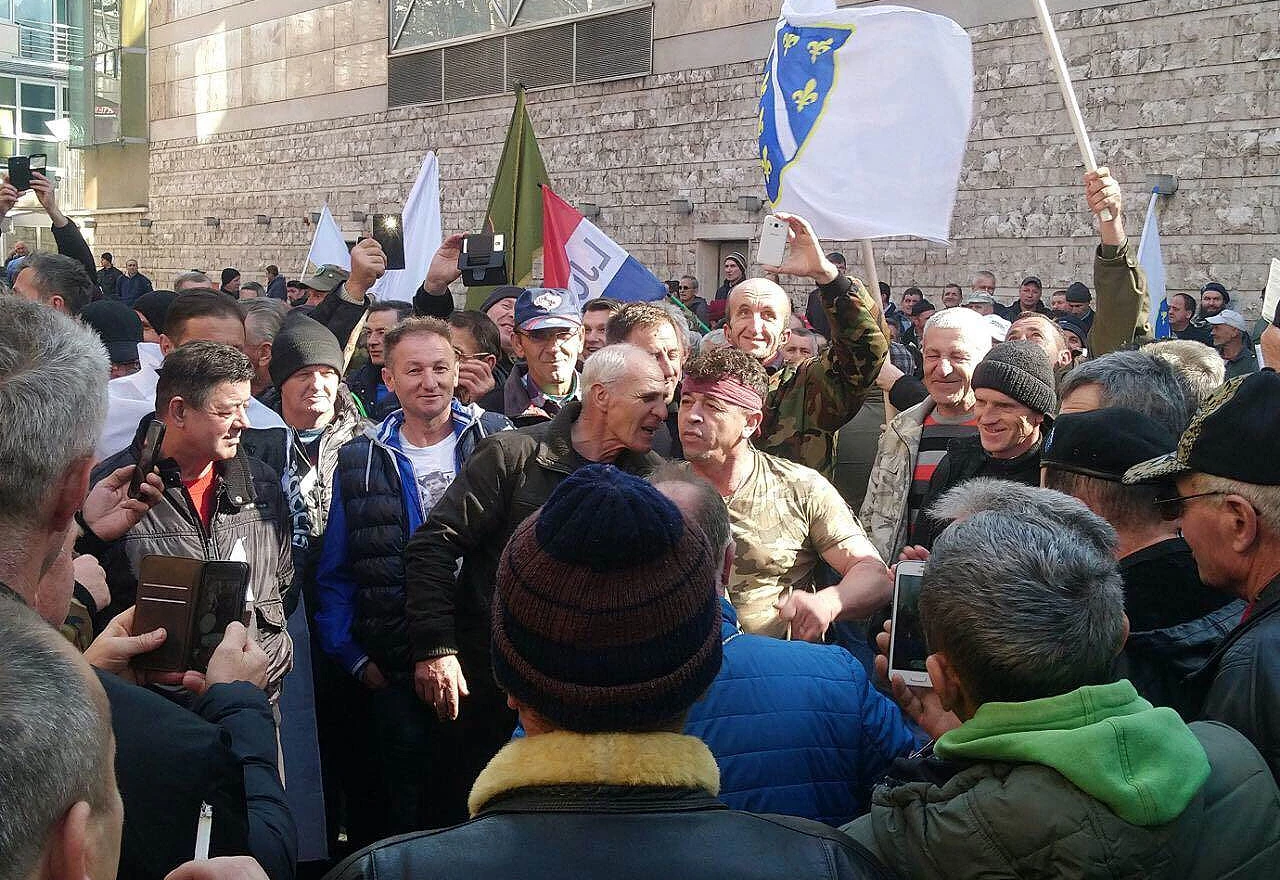 Veselo na prosvjedu boraca u Sarajevu