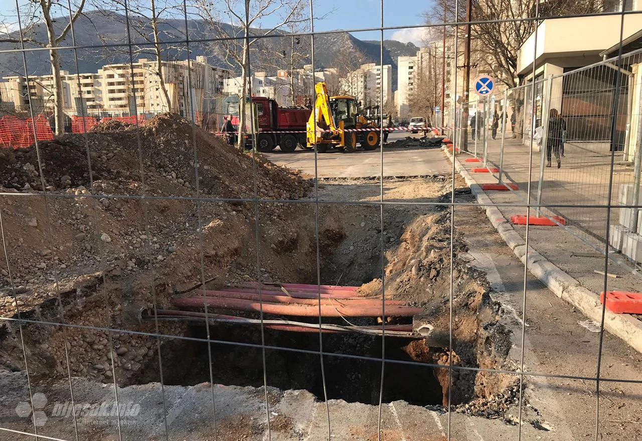 Mostar se ponovno raskopava: Započeli radovi na kolektorima