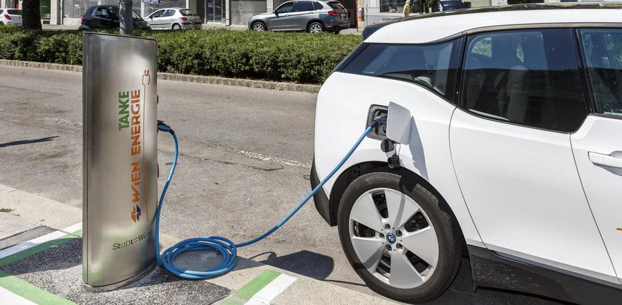 Beč: Na svakih 400 metara punionica za električne automobile
