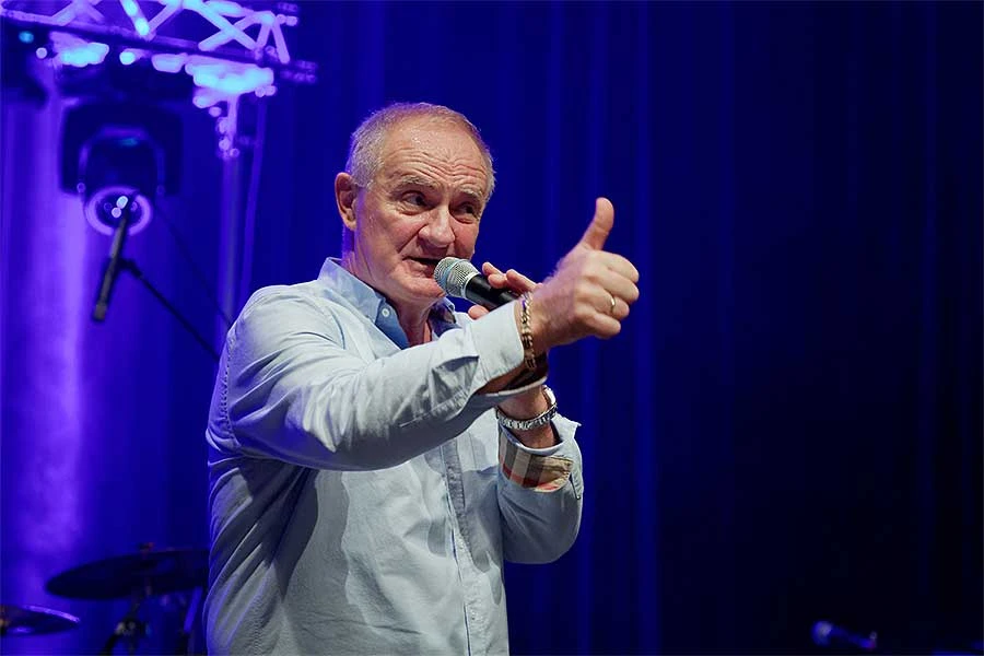 Parodija ili … : Milinović napravio predizborni spot s Bulićevim hitom bez njegove dozvole?