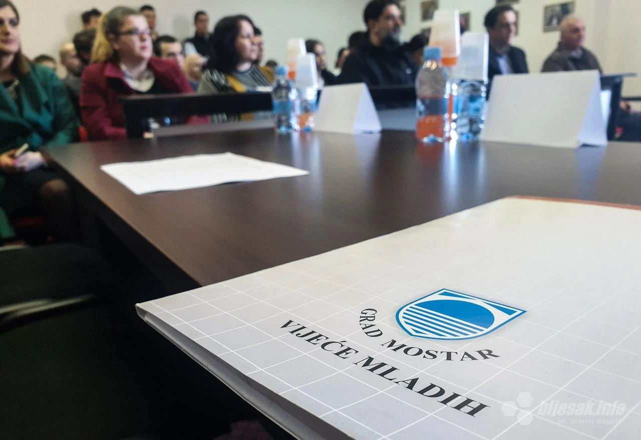 Studenti u Mostaru se pitaju: Isplati li se studirati u BiH?
