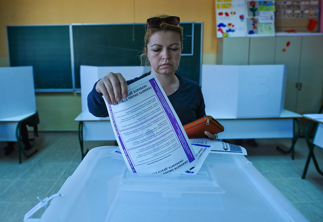 170.892 birača biraju dva gradonačelnika i sedam načelnika