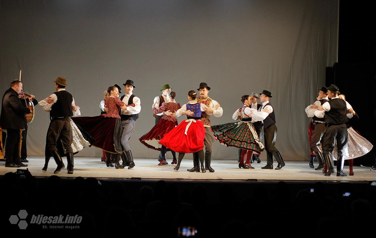 Mađari Mostarcima uprizorili folklorno bogatstvo
