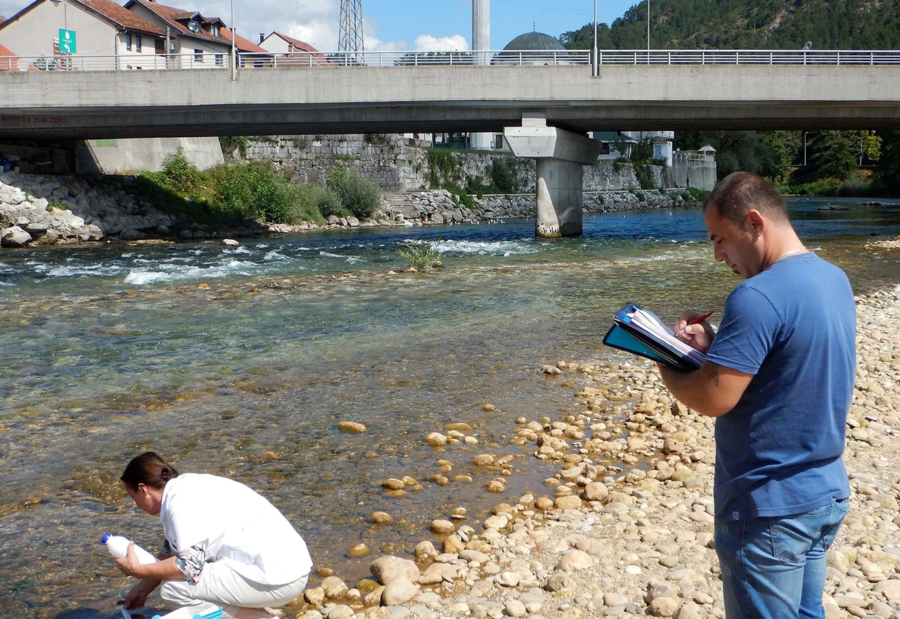 ''Kad neće vlasti, građani će'': Ispituje se zagađenje Neretve