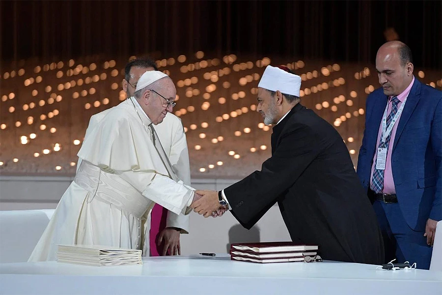 Papa Franjo i imam Sveučilišta Al-Azhar potpisali povijesnu deklaraciju