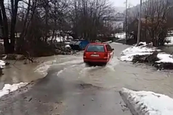 Konjic: Izlila se rijeka, odsječeno 500 domaćinstava