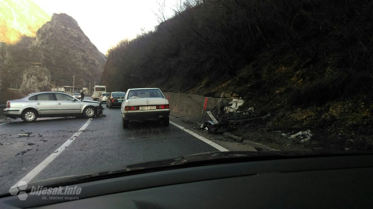 Vozač Passata ozlijeđen u Drežnici