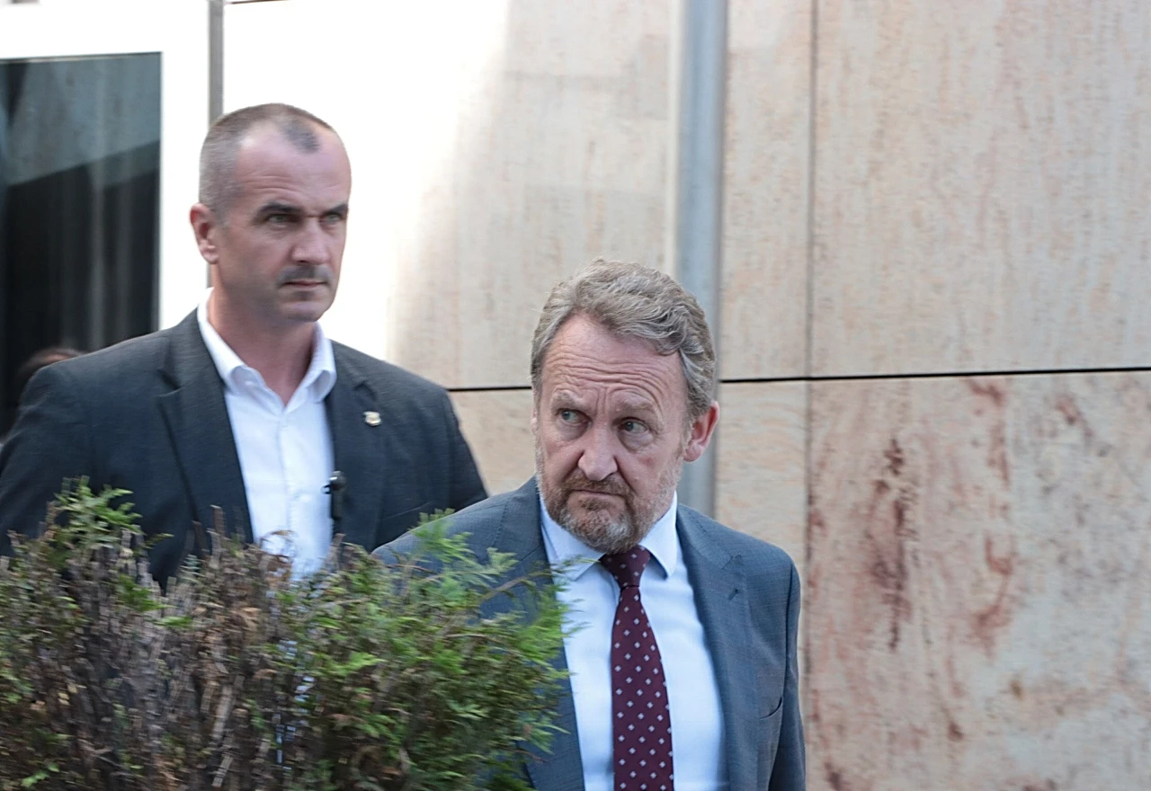 Bakir Izetbegović se nije prijavio na biro