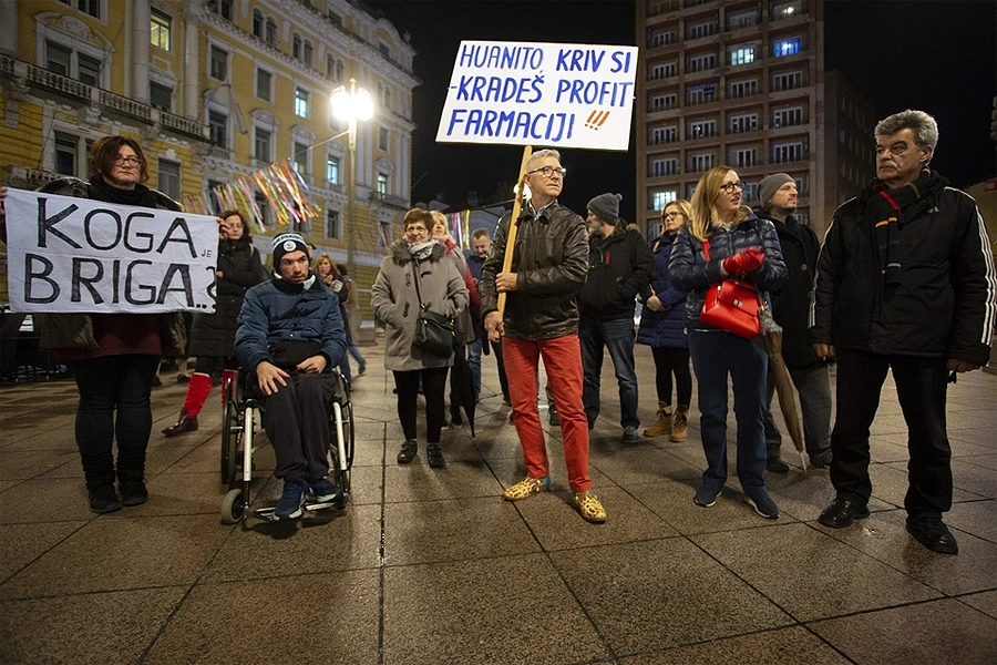 Gdje ima dima... : Građani se okupili u znak podrške Huanitu Luksetiću