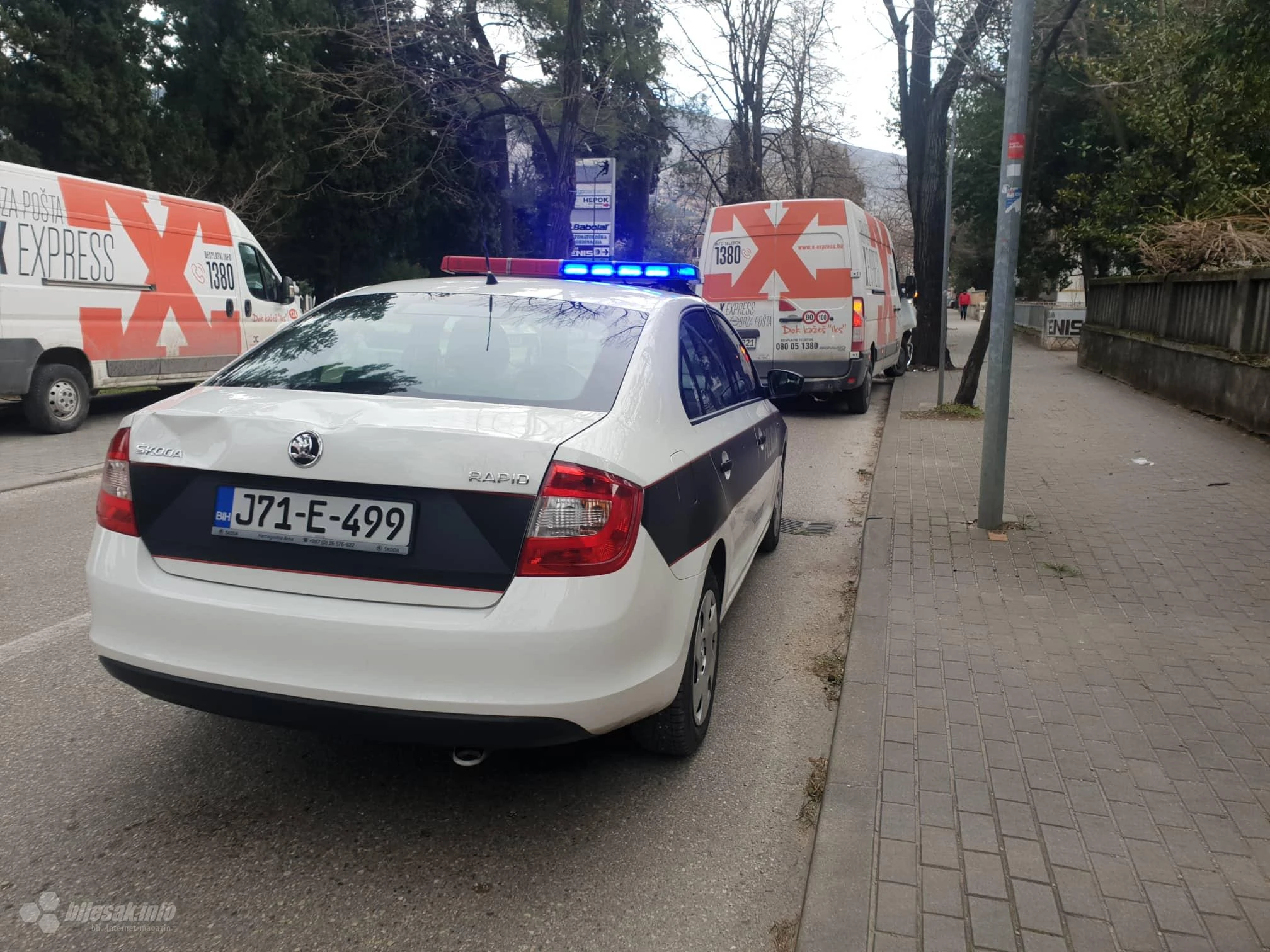 Mostar: Opelom se zabio u drvo
