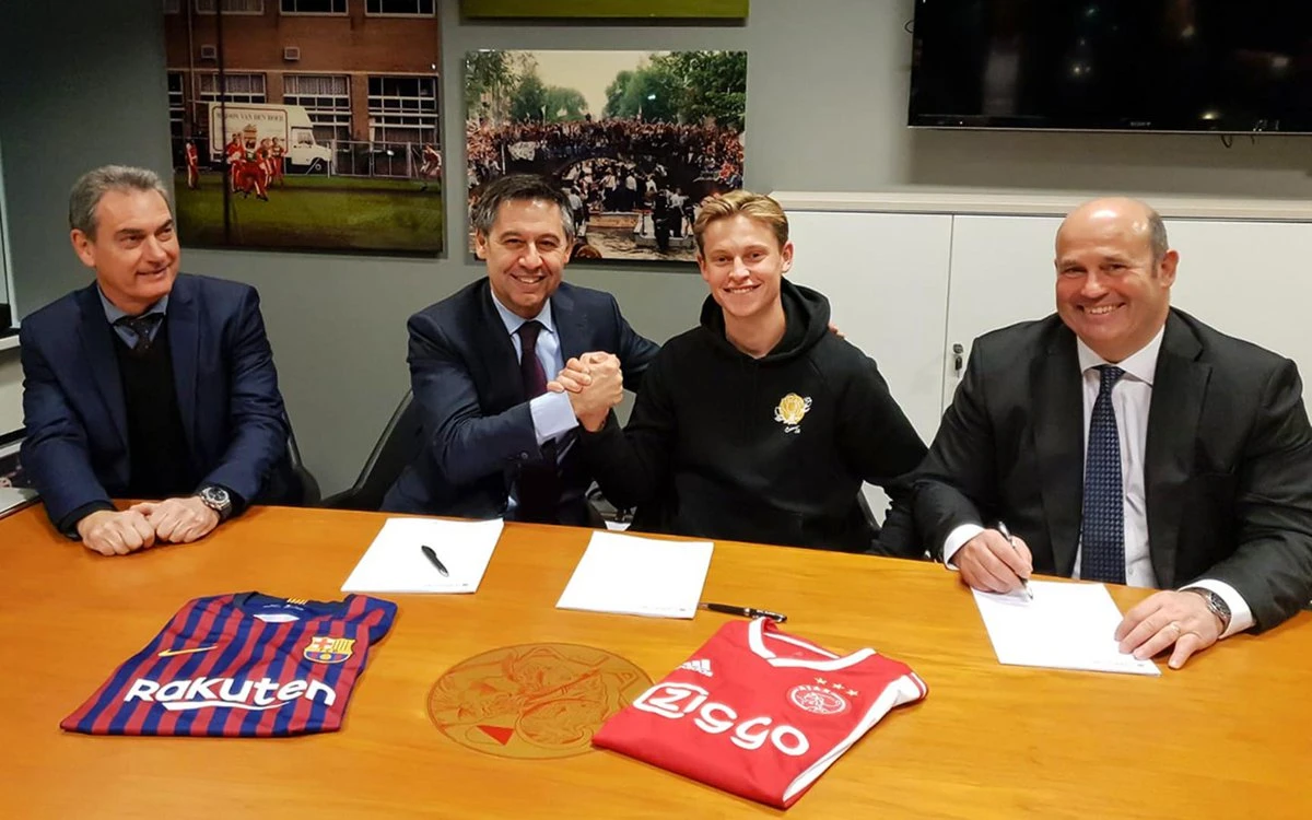 Frenkie de Jong u Barcelonu za 86 milijuna eura