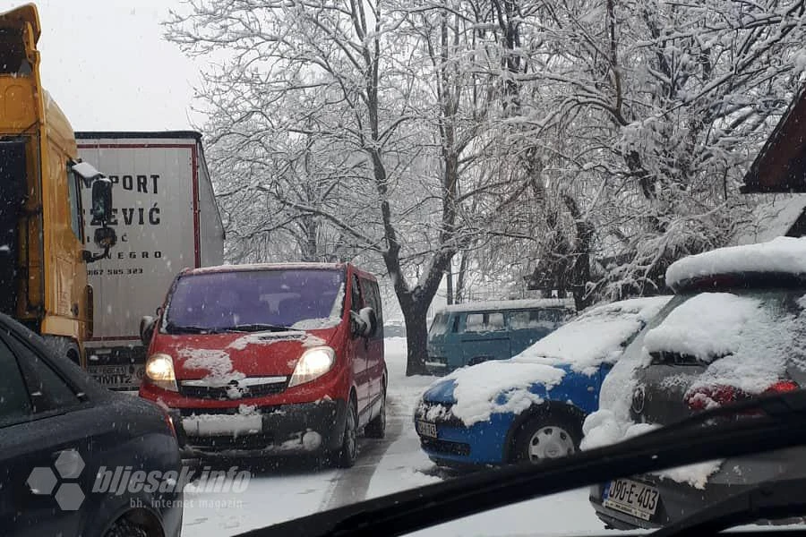 Prometna nesreća kod Jablanice, prometuje se jednom trakom