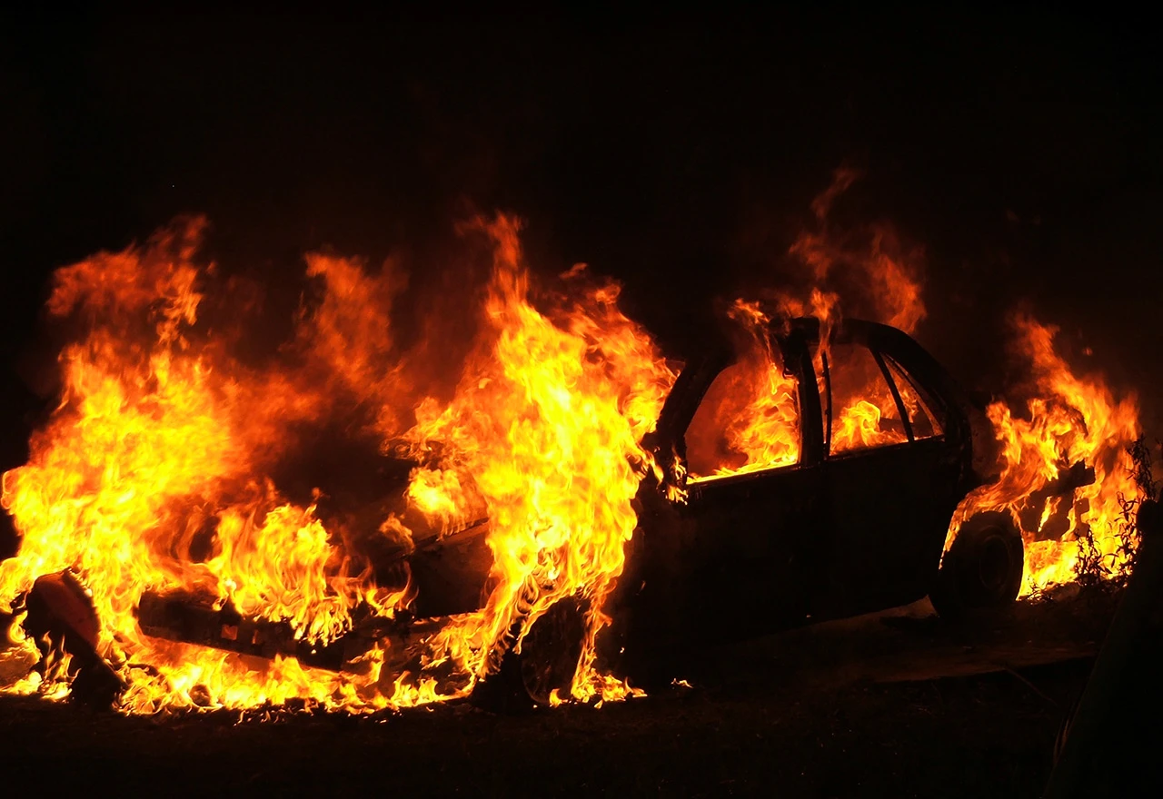 Između Čapljine i Svitave gorio automobil