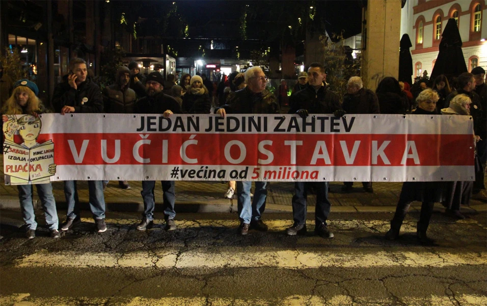 VIDEO | Jedan od pet milijuna u Beogradu: Vučiću, pozivamo te da abdiciraš!