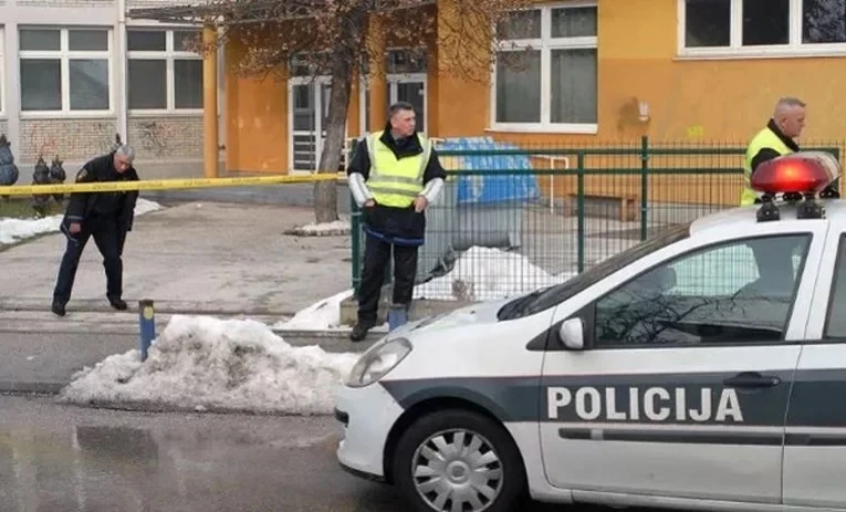 Profesor čekićem izudarao ravnateljicu i pedagoginju