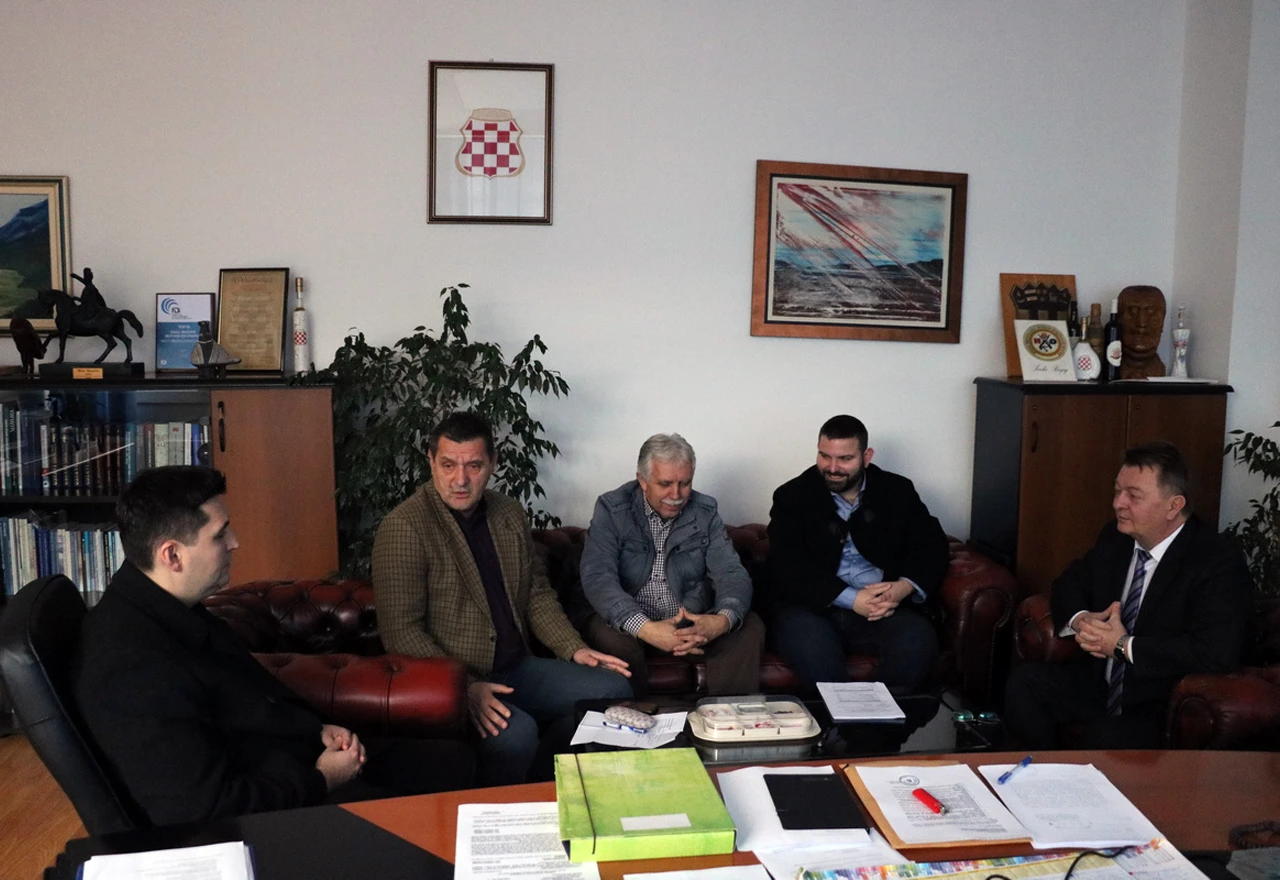 Vlada ŽZH pohvalila rad županijskog Crvenog križa