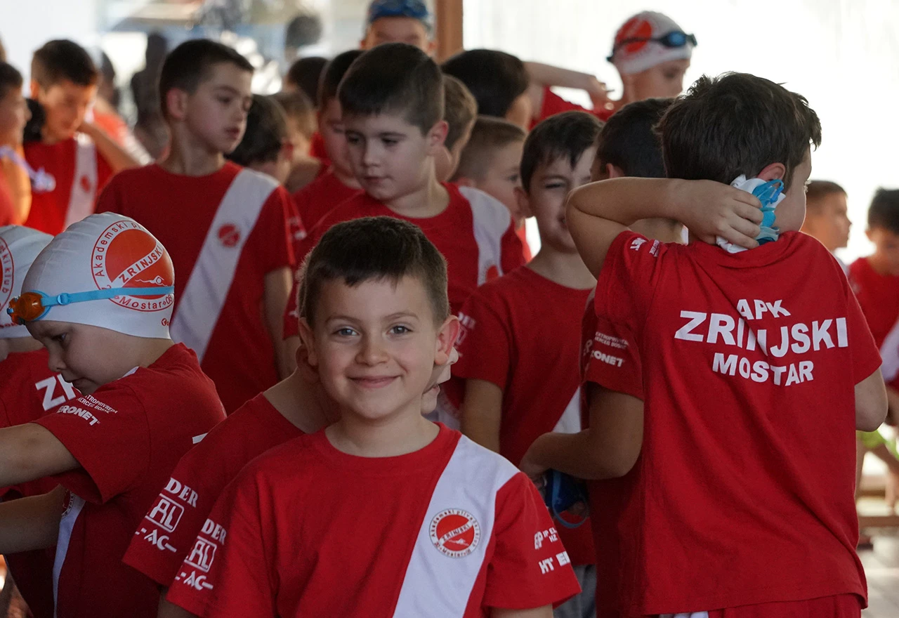 Akademski plivački klub 'Zrinjski' poziva u Školu plivanja
