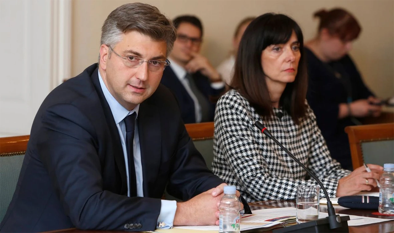 Afera trese Hrvatsku, provjerava se 90.000 diploma
