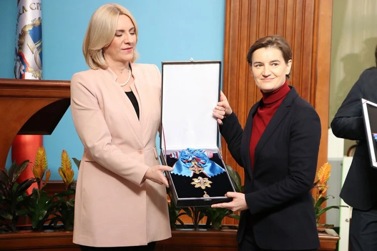 Brnabić dobila Orden RS-a: To je potvrda odgovorne politike