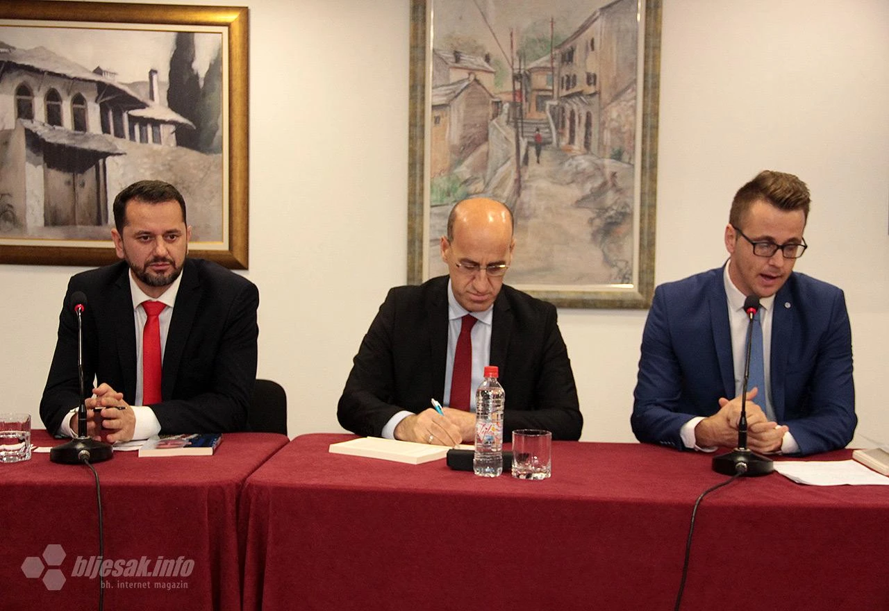 Bošnjaci: Preživjet ćemo Zakon o Danu Republike