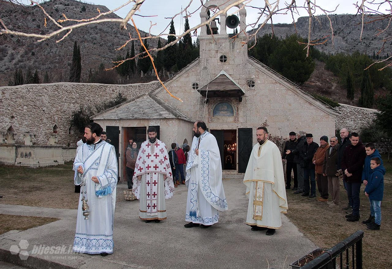 Vladika Dimitrije predvodio svečanu liturgiju na Badnjak u Mostaru
