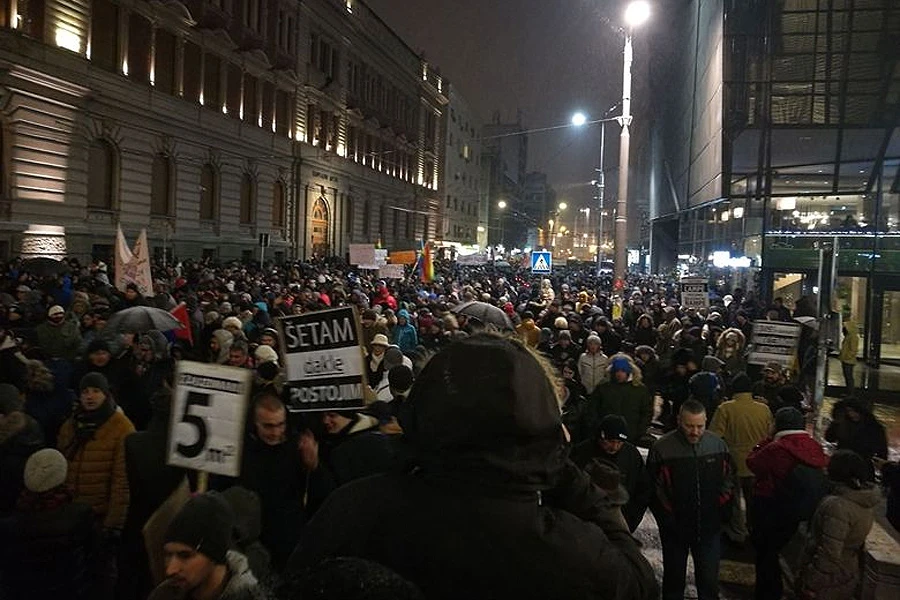U Beogradu nova prosvjedna šetnja protiv vlasti, prosvjedi i u Kragujevcu, Nišu i Požegi
