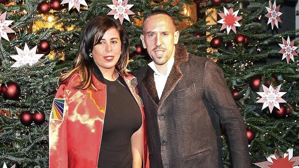 Ribéryjeva supruga Wahiba obrušila se na kritičare zlatnog kotleta