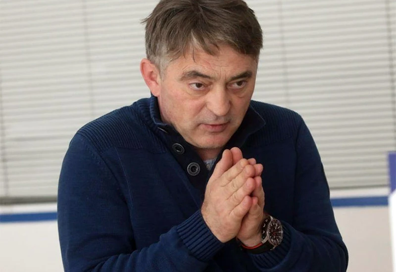 Komšić poručio Brnabić da se ne igra
