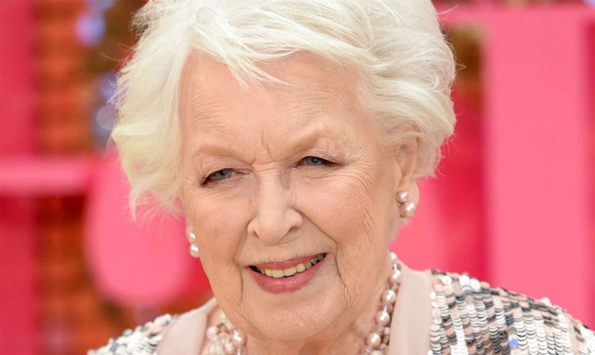 Preminula britanska komičarka June Whitfield